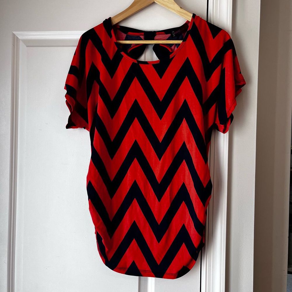 Annabelle Maternity top - size Large